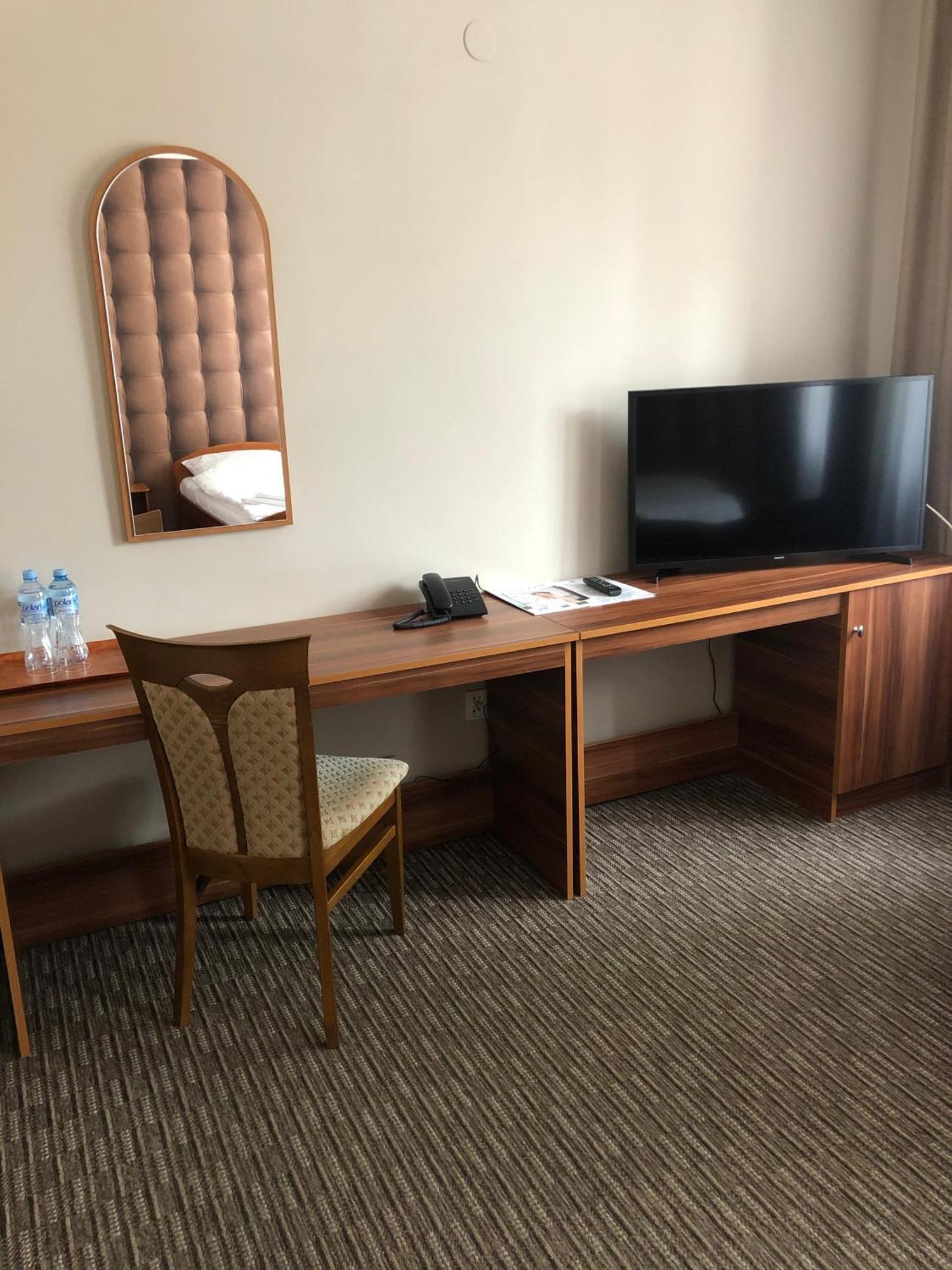 Hotel Krystyna Szczytno  Ngoại thất bức ảnh