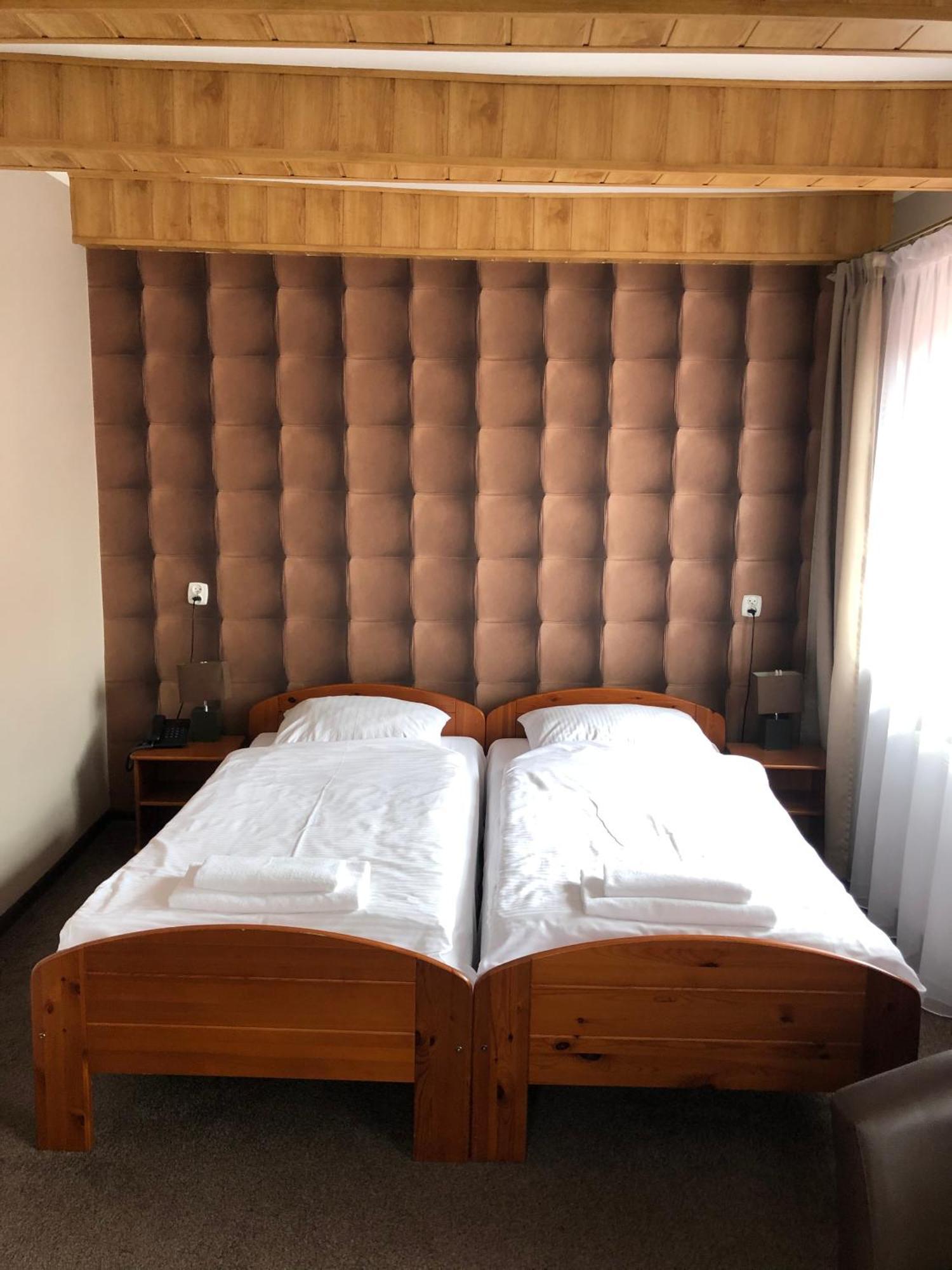 Hotel Krystyna Szczytno  Ngoại thất bức ảnh