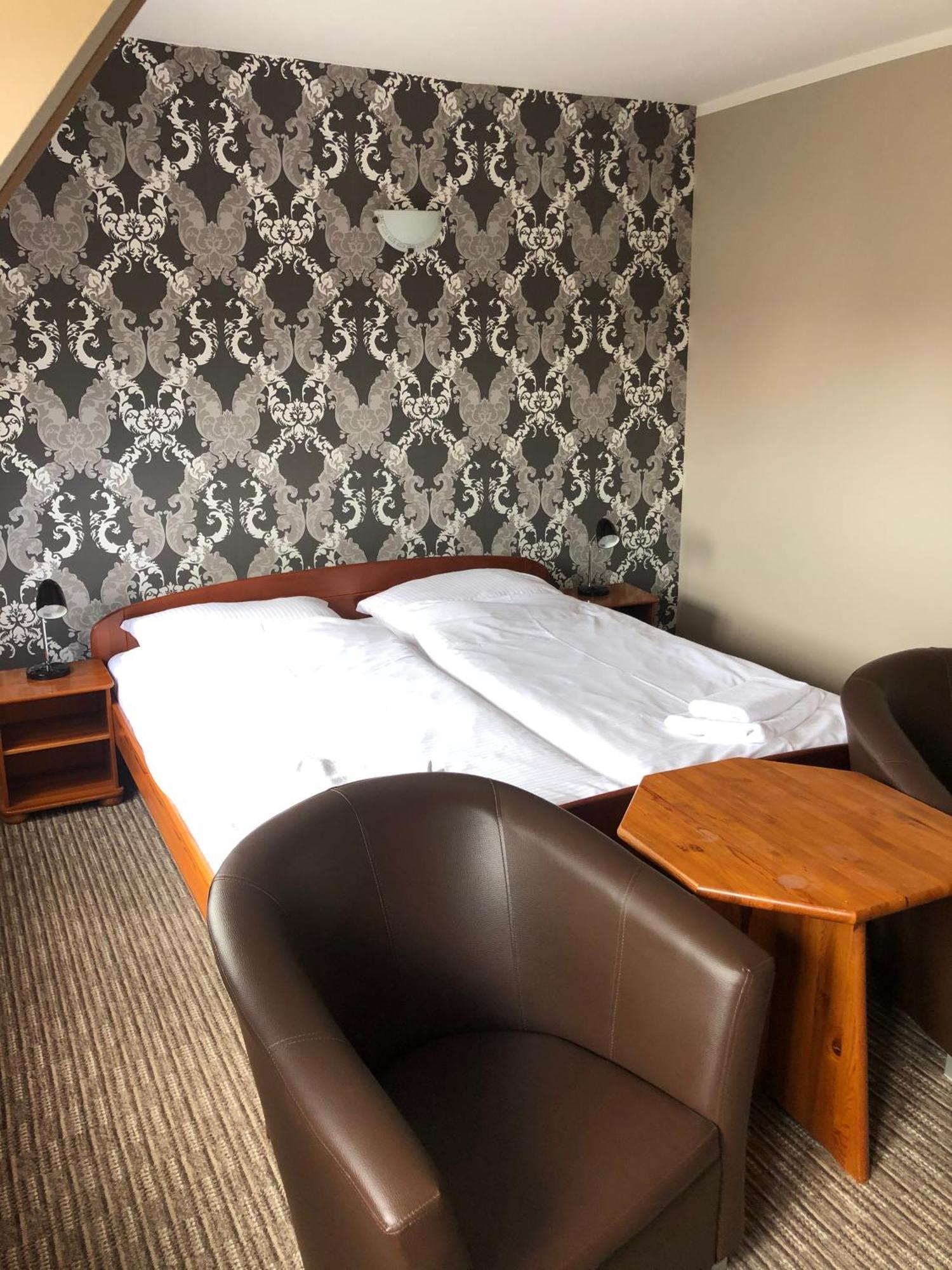 Hotel Krystyna Szczytno  Ngoại thất bức ảnh